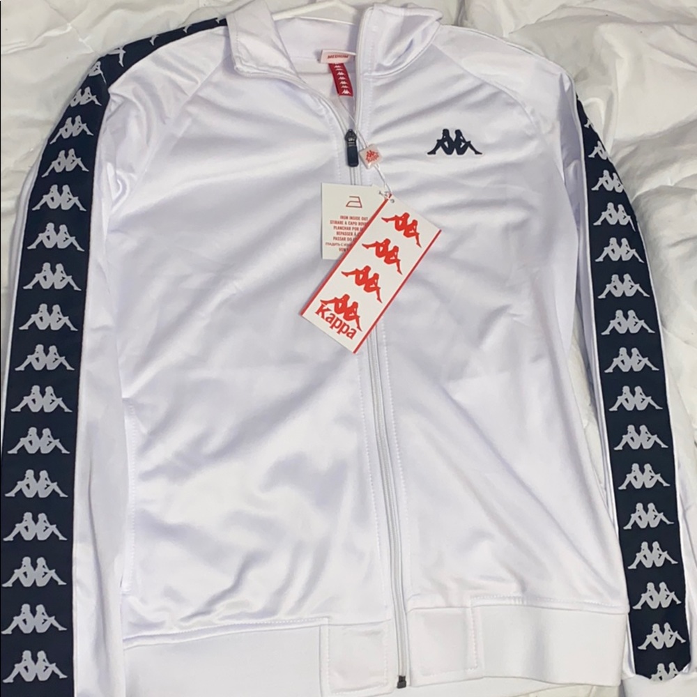 White-black woman’s kappa jacket